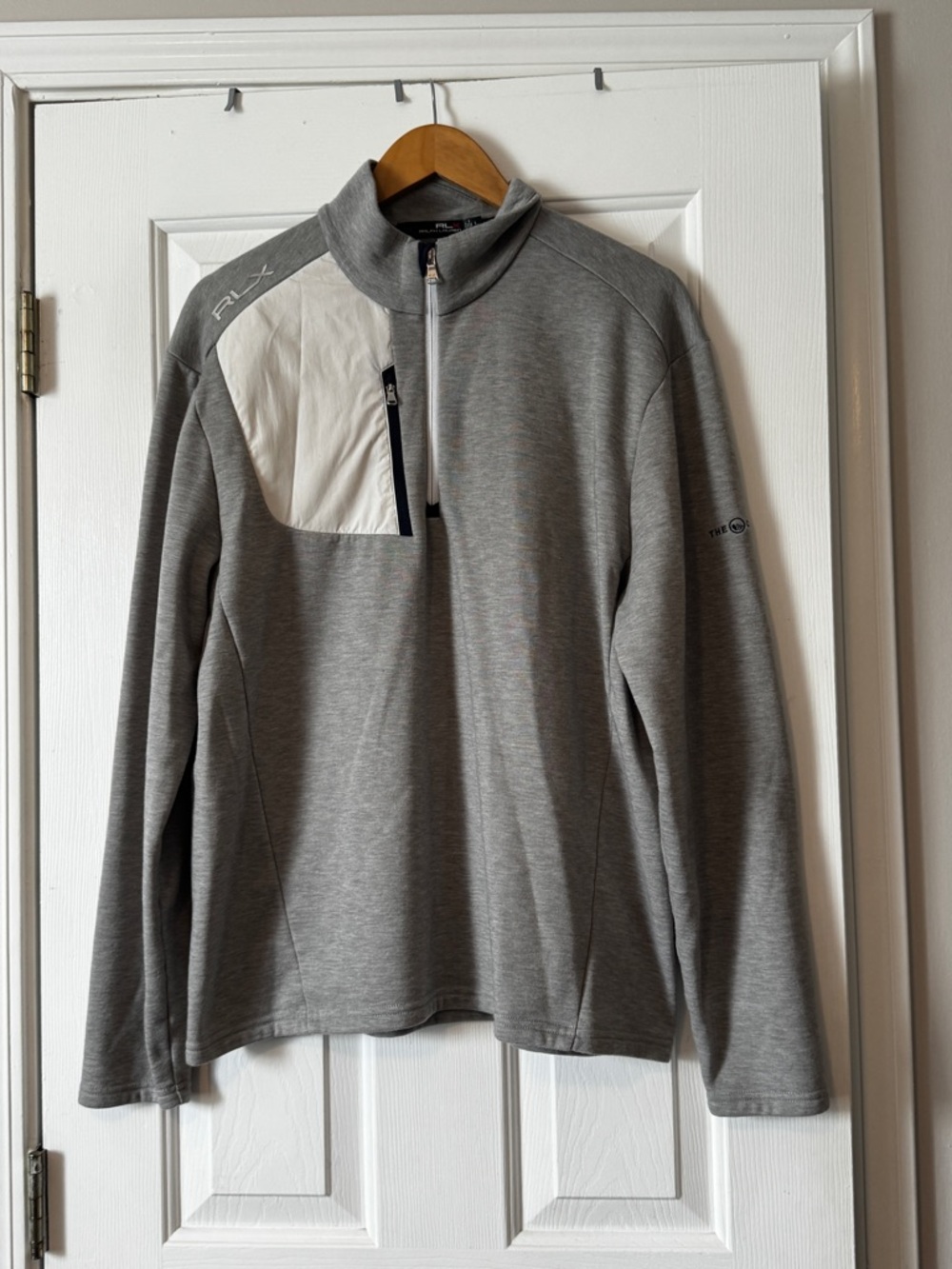 RLX Ralph Lauren Men's Large Performance Quarter Zip Gray White The Cliffs Logo